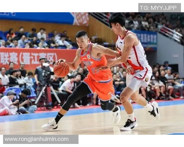 陈林坚的篮球之路:从青涩少年到职业赛场的辉煌历程与心路历程 陈林坚的篮球之路:从青涩少年到职业赛场的辉煌历程与心路历程