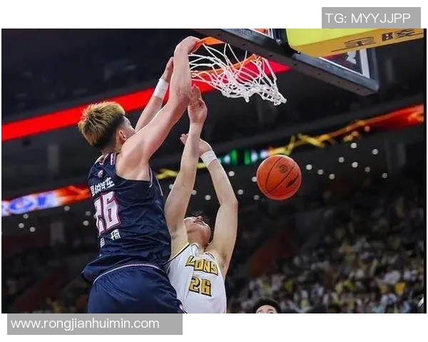 周琦连续三双带领新疆男篮大胜广州重返季后赛冠军争夺战