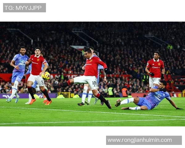 英超球队夏季转会窗口即将关闭，曼联和曼城将迎来最后一搏